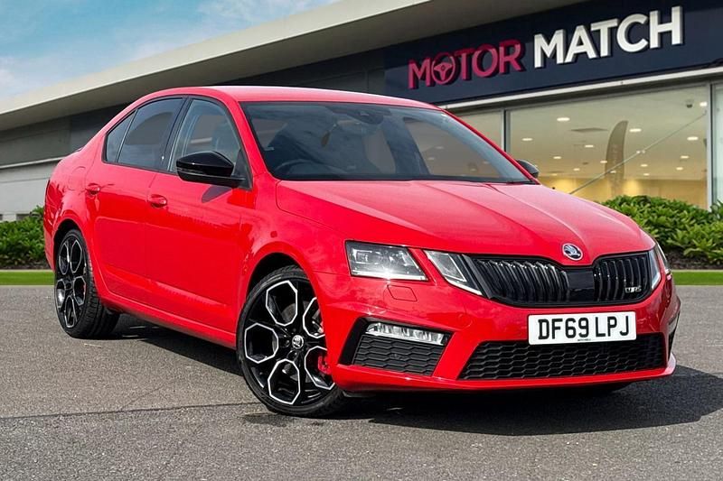 Used Skoda Octavia vRS 245 HP (180 kW) 2019 Red Hatchback