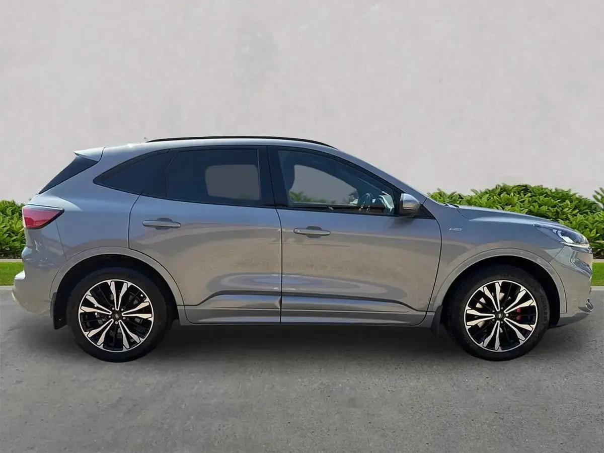 Used Ford Kuga ST-Line X 190 HP (139 kW) 2021 Silver SUV