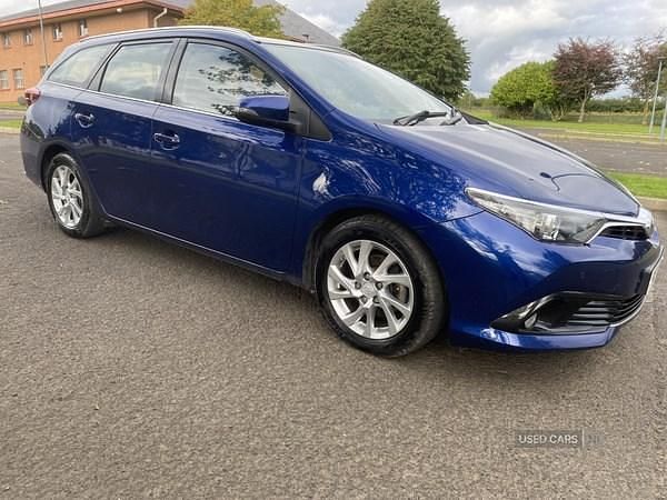 Used Toyota Auris Business Edition 2017 Blue Estate
