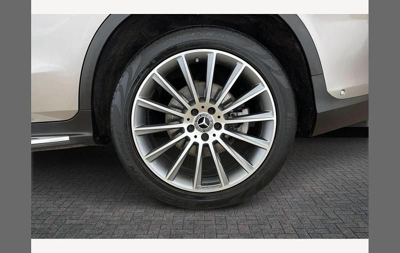Used Mercedes GLC220 AMG Line Premium 191 HP (140 kW) 2020 Silver SUV