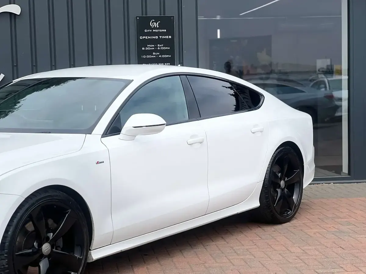 Used Audi A7 Sportback Black Edition 347 HP (255 kW) 2014 White Hatchback