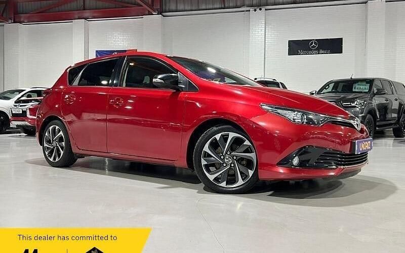 Used 2016 Toyota Auris Design Hatchback | £5,495 (Fair price) - Image 1/4