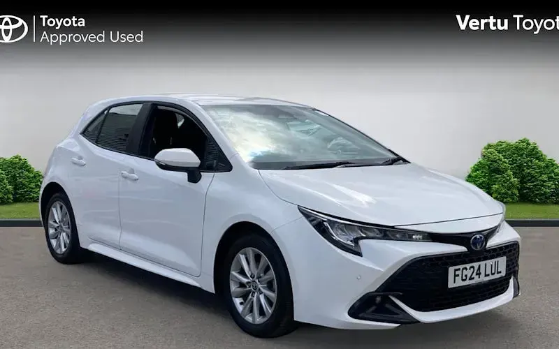 Used Toyota Corolla 140 HP (102 kW) 2024 Hatchback