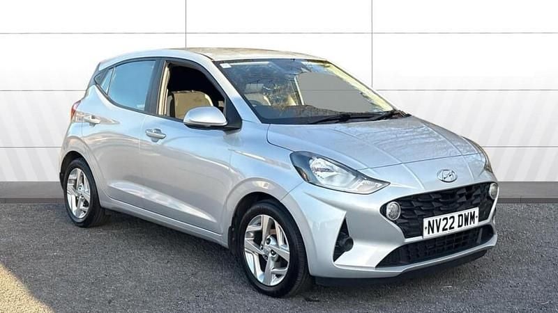 Used Hyundai i10 SE 67 HP (49 kW) 2022 Silver Hatchback
