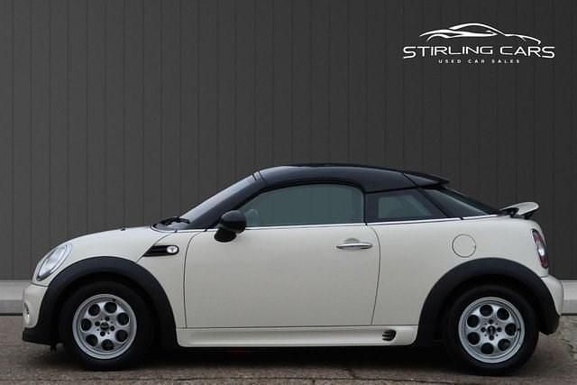 Begagnad Mini Cooper Coupé 122 HK (89 kW) 2012 Vit Sportkupé