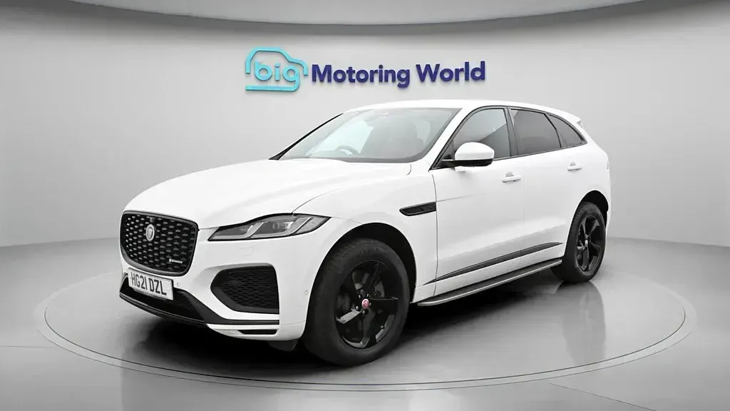 Usado Jaguar F-Pace R-Dynamic 300 HP (220 kW) 2021 SUV