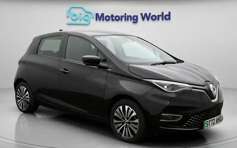 Used Renault Zoe Techno 100 kW (136 HP) 2024 Hatchback