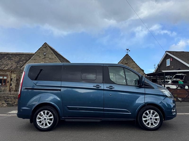 Usado Ford Tourneo Titanium 2018 Azul Monovolume