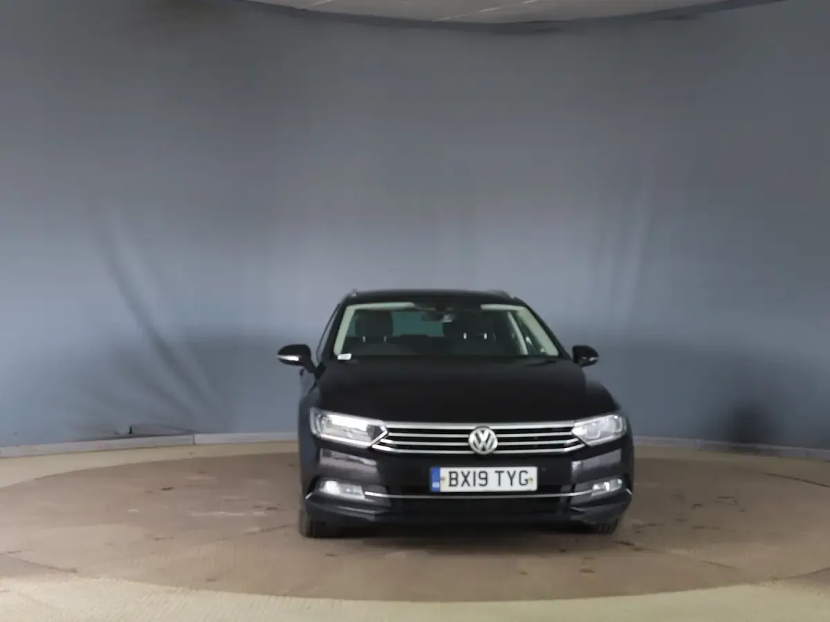 Used VW Passat Business 150 HP (110 kW) 2019 Black Estate