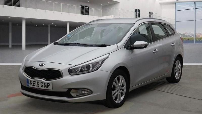Silver Used 2015 Kia Ceed Hatchback | £5,490 (Fair price) - Image 1/4