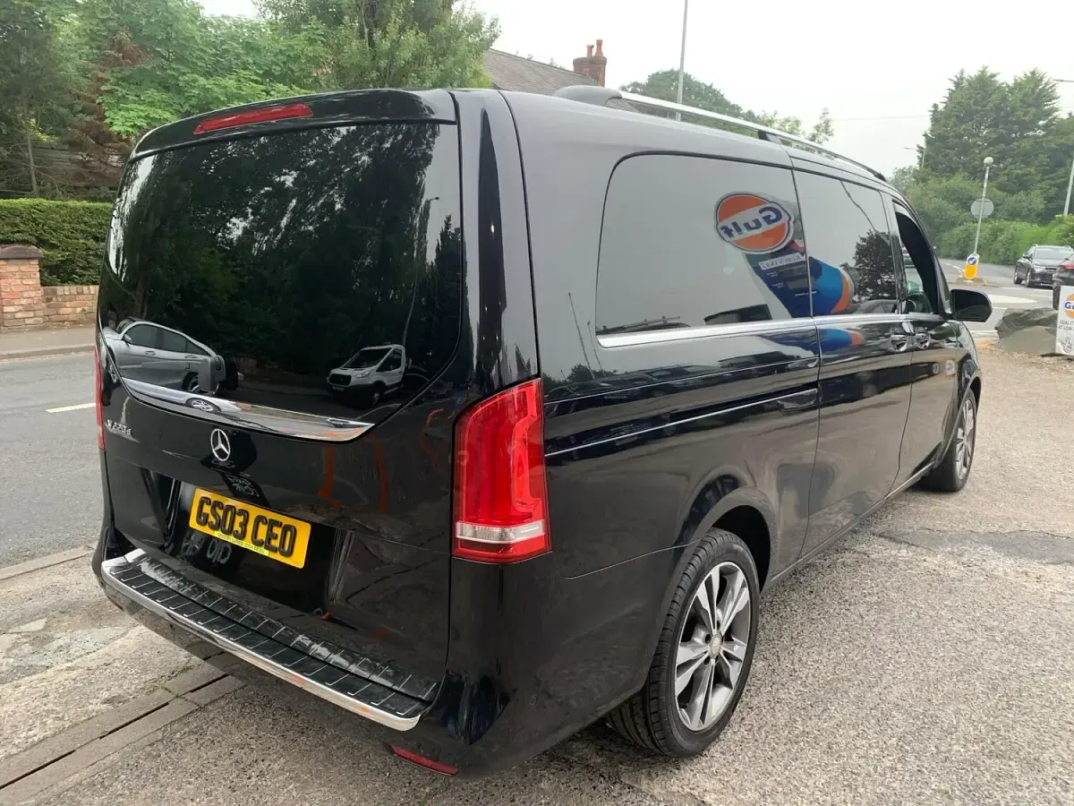 Used Mercedes V220 163 HP (119 kW) 2017 Black MPV