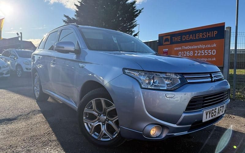 Used Mitsubishi Outlander P-HEV 121 HP (88 kW) 2015 Estate