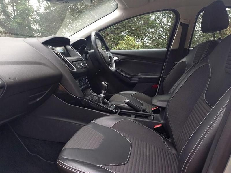 Used Ford Focus Titanium X 182 HP (133 kW) 2016 Silver Estate