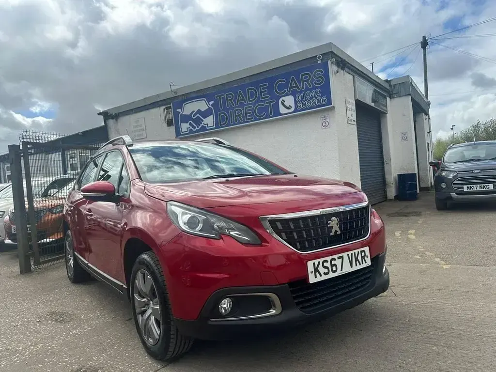 Used Peugeot 2008 Active 82 HP (60 kW) 2018 Red SUV