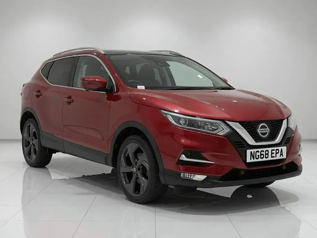 Used Nissan Qashqai S 115 HP (84 kW) 2019 Red SUV