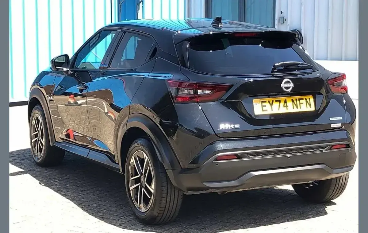 Used Nissan Juke N-Connecta 143 HP (105 kW) 2024 Black SUV