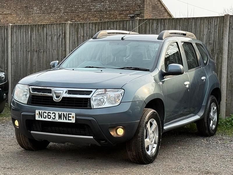 Used Dacia Duster Lauréate 110 HP (80 kW) 2014 Grey SUV