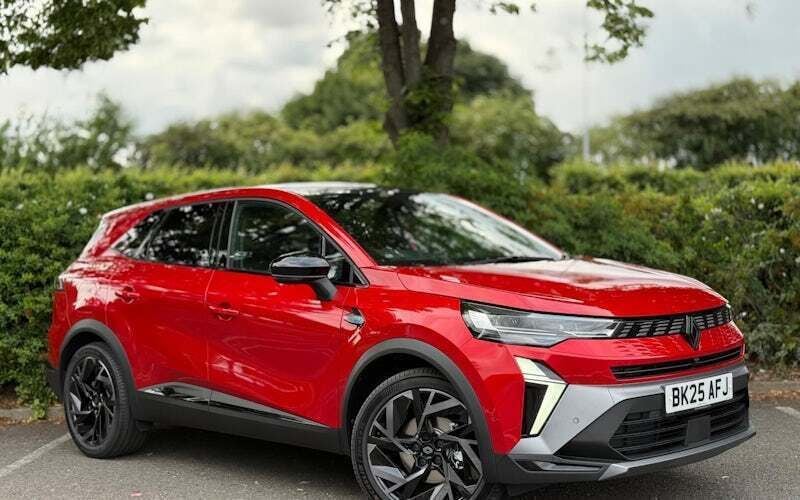 Red New 2025 Renault Symbioz Iconic Esprit Alpine SUV | £28,870 (Good price) - Image 1/3