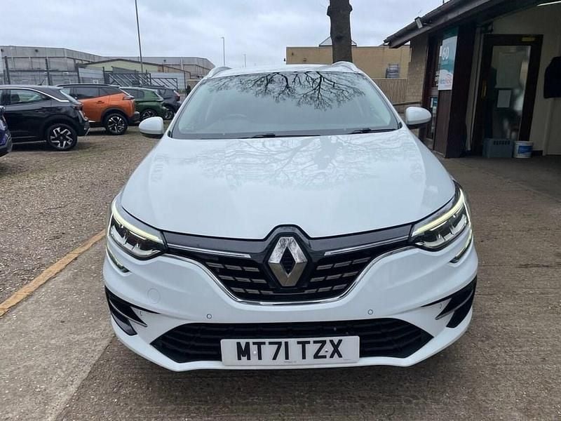 Used Renault Mégane GrandTour Iconic 115 HP (84 kW) 2022 White Estate