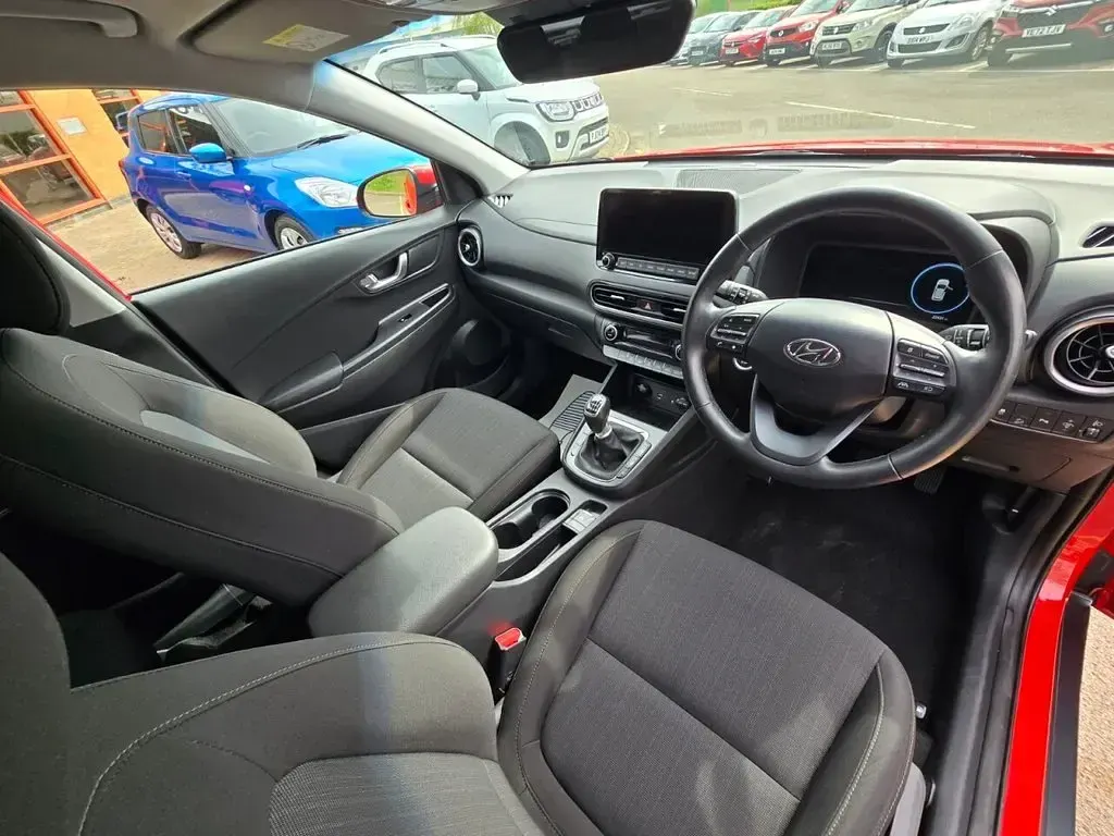 Used Hyundai Kona Premium 120 HP (88 kW) 2021 Red SUV