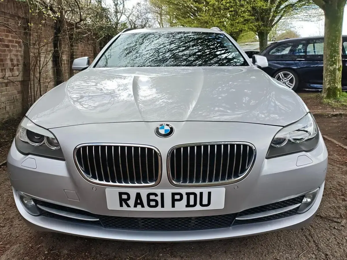 Begagnad BMW 520 Comfort Edition 2011 Silver Kombi