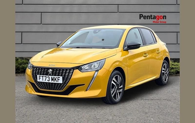 Used Peugeot 208 Active+ 101 HP (74 kW) 2024 Yellow Hatchback