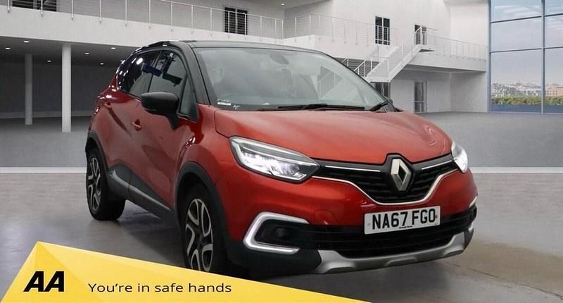 Red Used 2017 Renault Captur Dynamique SUV | £9,500 (Fair price) - Image 1/3