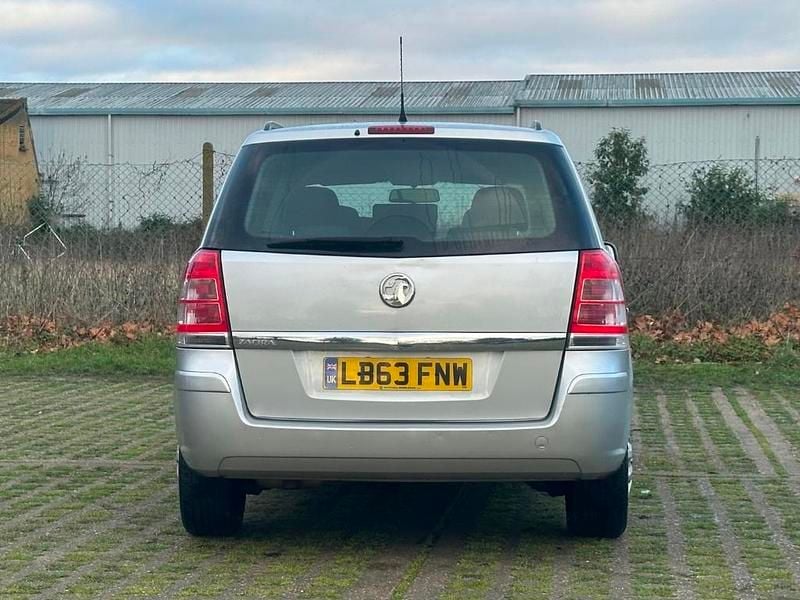 Used Vauxhall Zafira 118 HP (86 kW) 2014 Silver MPV