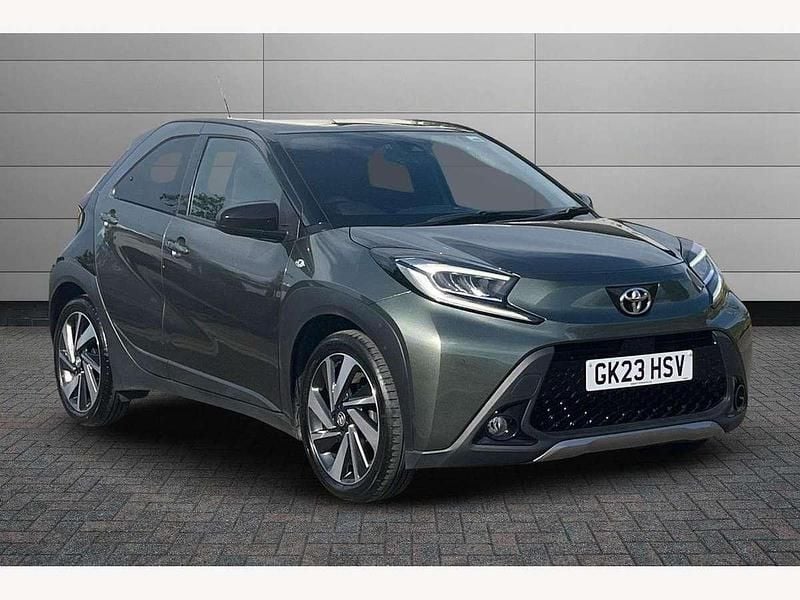 Green Used 2023 Toyota Aygo Hatchback | £14,050 (Fair price) - Image 1/4