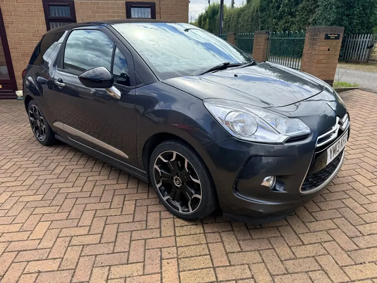 Used Citroën DS3 90 HP (66 kW) 2013 Grey Hatchback