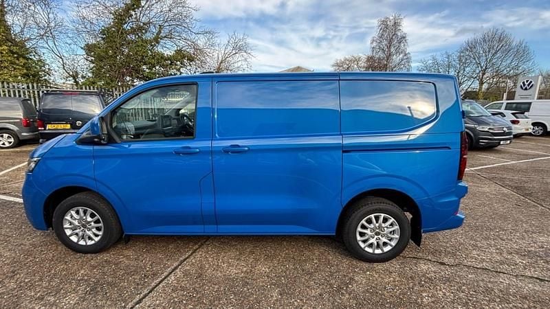 Nowe VW Transporter Pro 2025 Niebieski Van