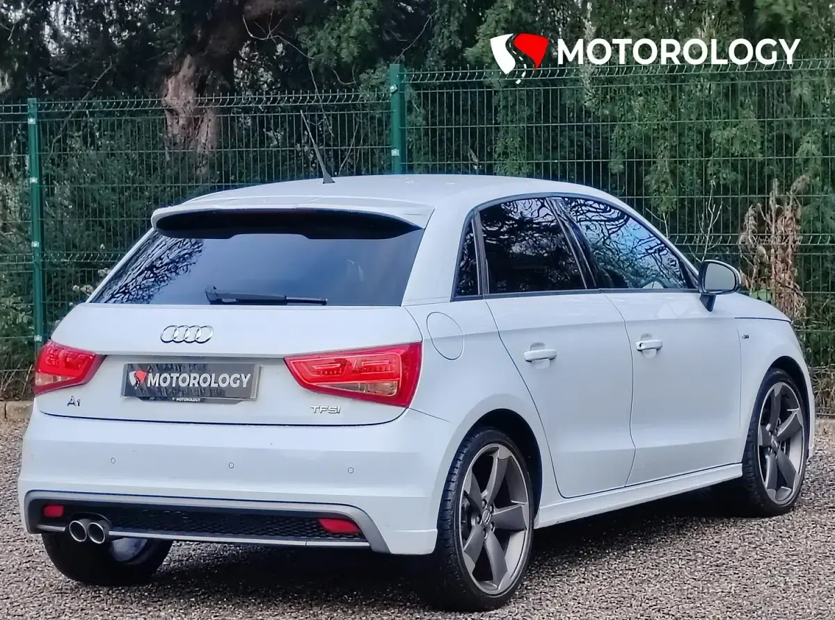 Used Audi A1 Sportback Black Edition 138 HP (101 kW) 2014 White Hatchback