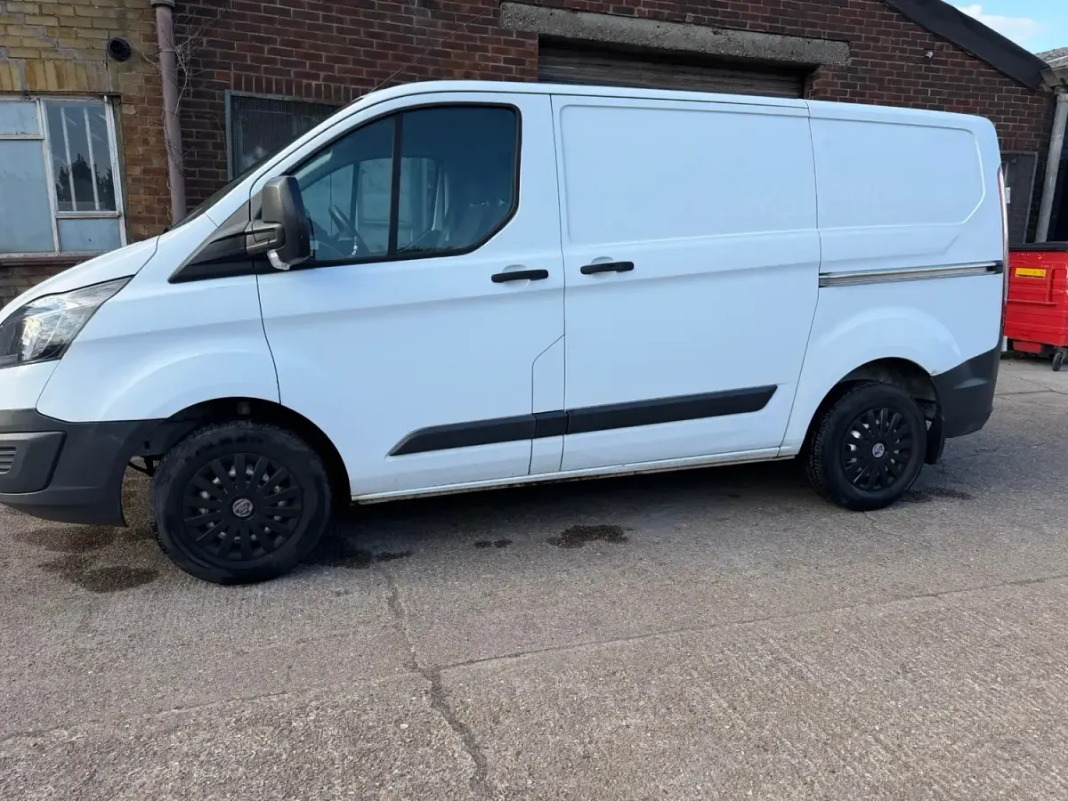 Używany Ford Transit Custom 105 KM (77 kW) 2017 Biały Van