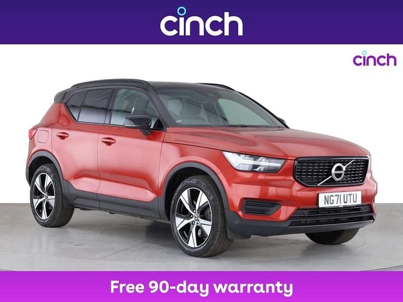 Red Used 2022 Volvo XC40 R-Design SUV | £23,499 (Fair price) - Image 1/3