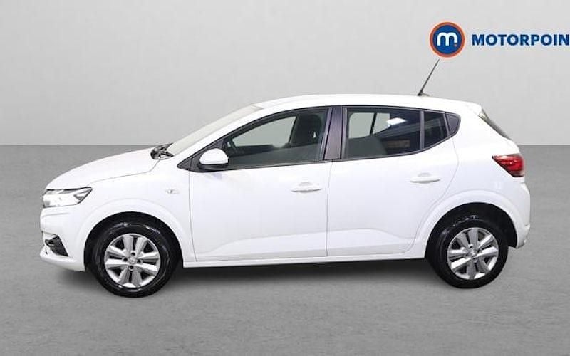 Used Dacia Sandero Comfort 91 HP (66 kW) 2022 White Hatchback