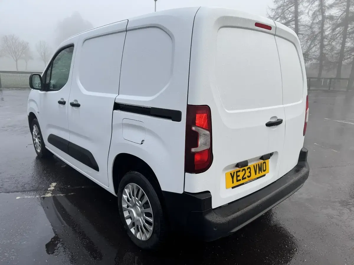 Used Toyota Proace 120 HP (88 kW) 2023 White MPV