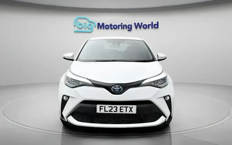 Second-hand Toyota C-HR 122 CP (89 kW) 2023 SUV