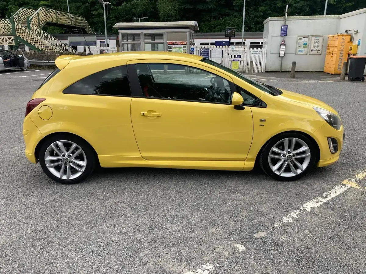 Used Vauxhall Corsa SRi 2015 Yellow Hatchback
