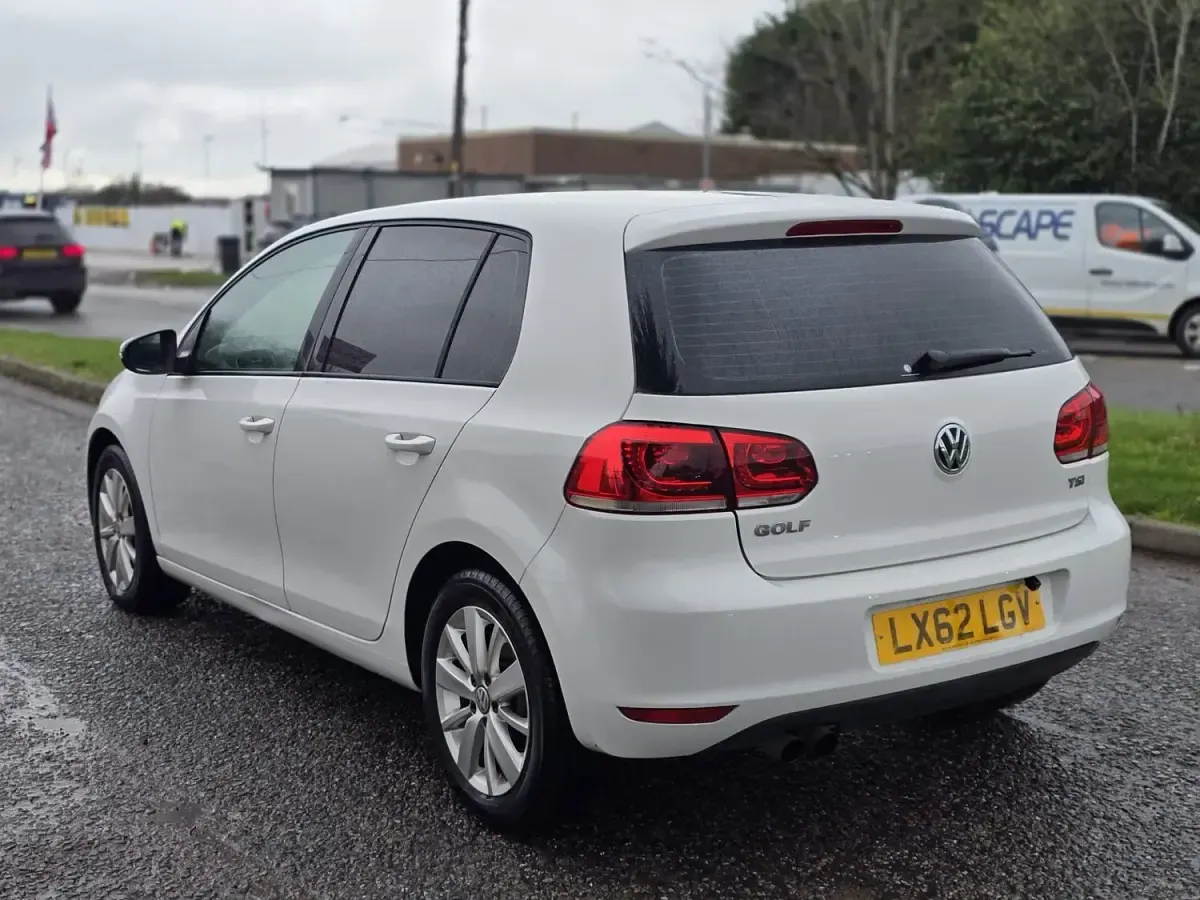 Used VW Golf VII Comfortline 123 HP (90 kW) 2013 White Hatchback