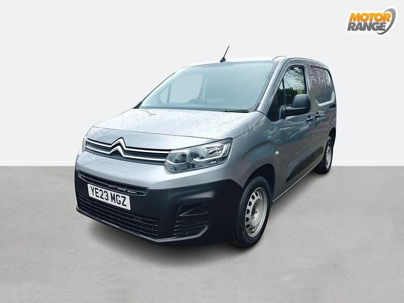 Used Citroën Berlingo 100 HP (73 kW) 2023 Grey MPV