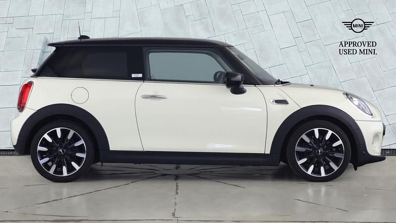 Used Mini Cooper Exclusive 136 HP (100 kW) 2020 White Hatchback