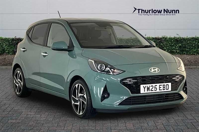 Green New 2025 Hyundai i10 Premium Hatchback | £17,499 (Fair price) - Image 1/3