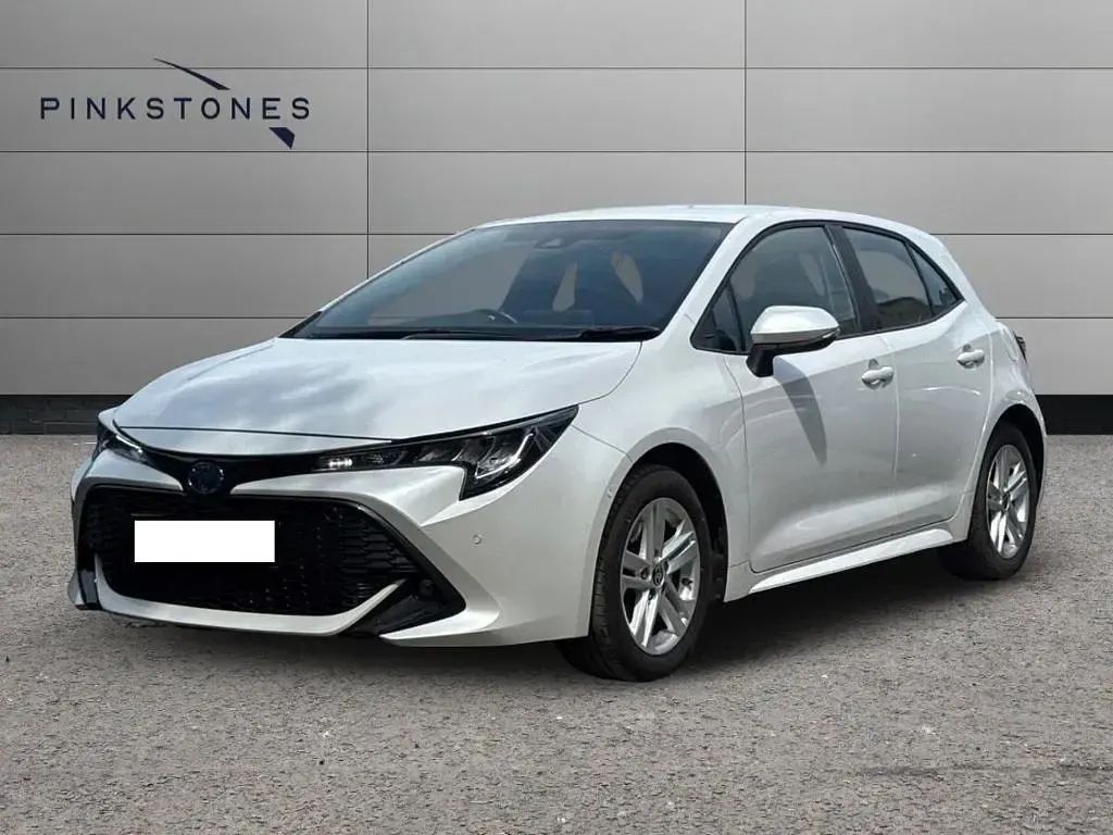Used Toyota Corolla Design 2021 White Hatchback