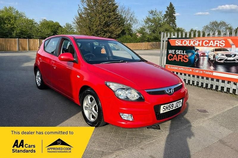 Used Hyundai i30 Comfort 108 HP (79 kW) 2009 Red Hatchback