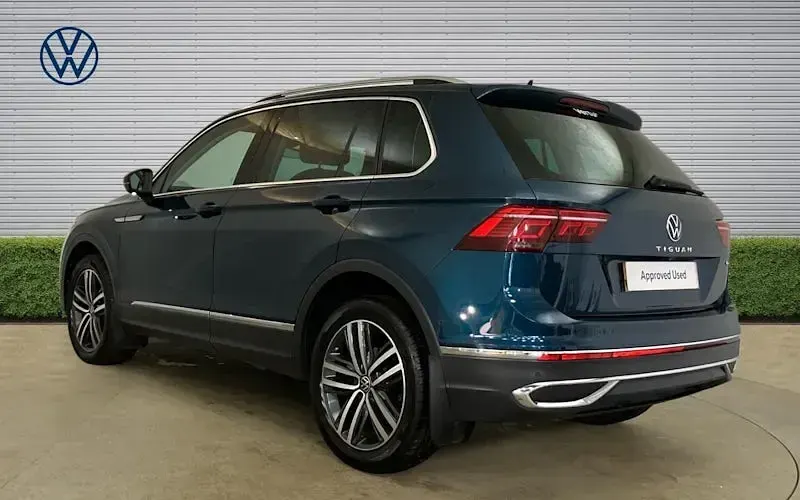 Gebraucht VW Tiguan Elegance 150 PS (110 kW) 2023 Blau SUV