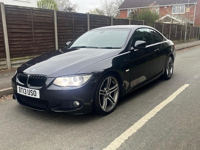 Begagnad BMW 318 M Sport 2013 Svart Sportkupé