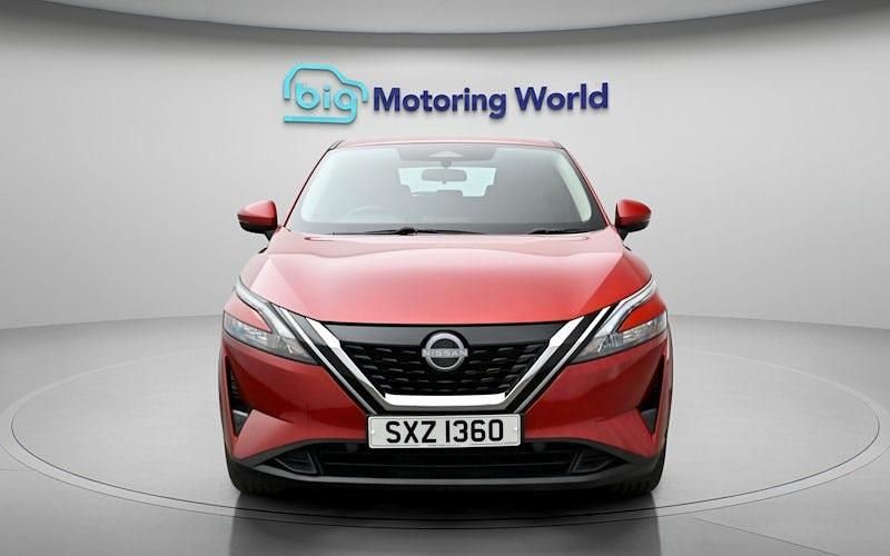Used Nissan Qashqai Acenta Premium 190 HP (139 kW) 2023 Red SUV