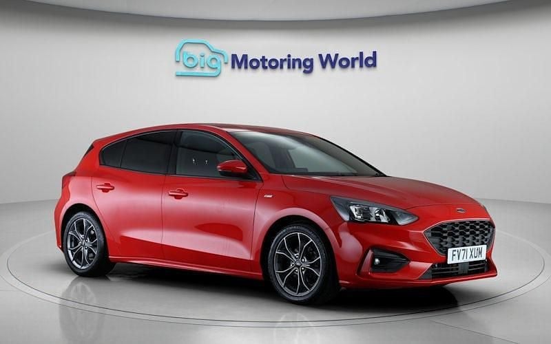 Used 2021 Ford Focus ST-Line Hatchback | £12,700 (Good price) - Image 1/4