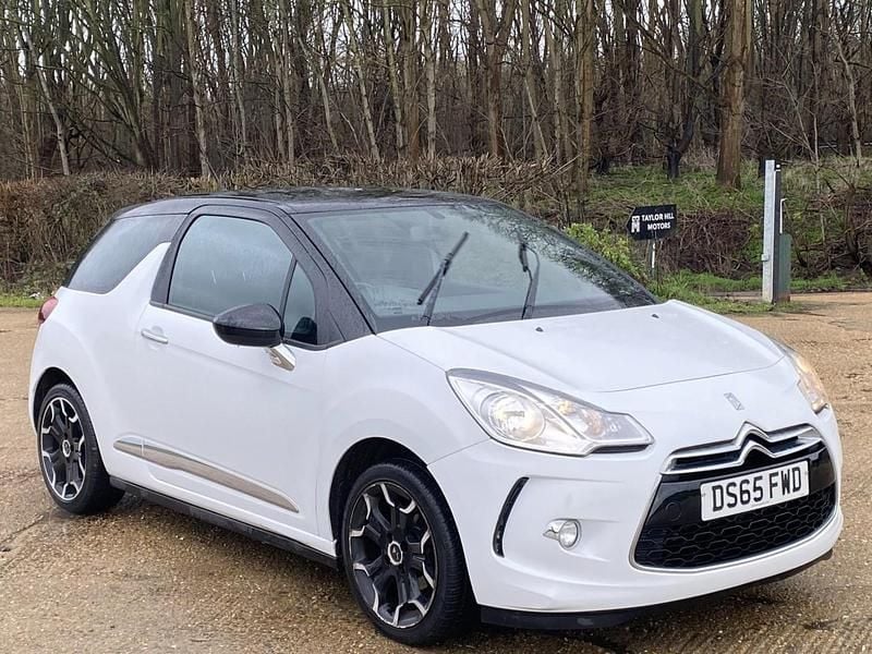 Used DS Automobiles DS3 82 HP (60 kW) 2015 White Hatchback