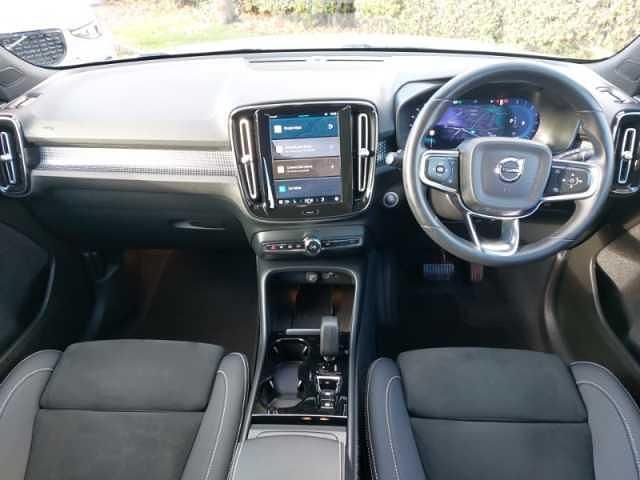 Used Volvo XC40 Plus 161 HP (118 kW) 2023 Silver SUV